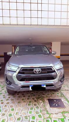 TOYOTA HILUX 2.8 D-4D TURBO DIESEL CD SRX 4X4 AUTOMÁTICO